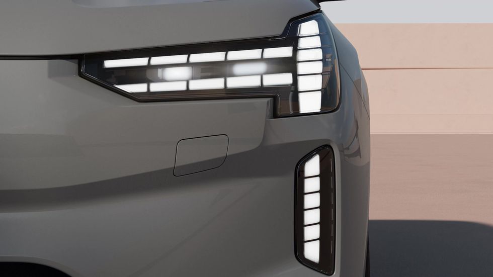 Volvo Announce All-New EX90 Electric